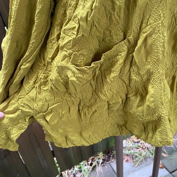 CHALET ET CECI KEHLANI Chartreuse Crinkled Convertible Collar SHIRT TOP XL - Picture 3 of 9